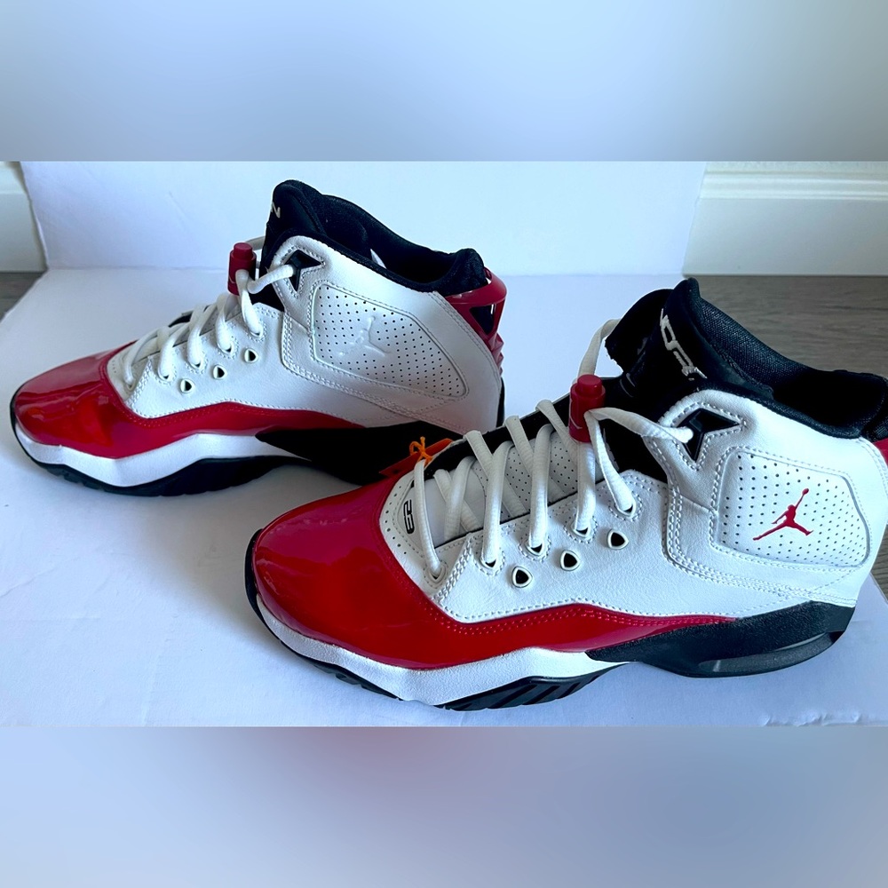 NEW Jordan B'Loyal GS 'White Gym Red' (Never Worn) - Picture 3 of 5